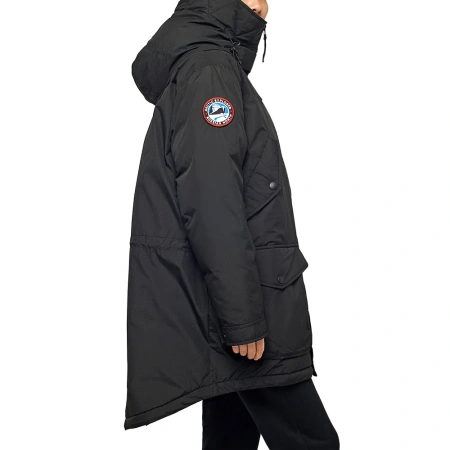 Женская черная парка Beluga